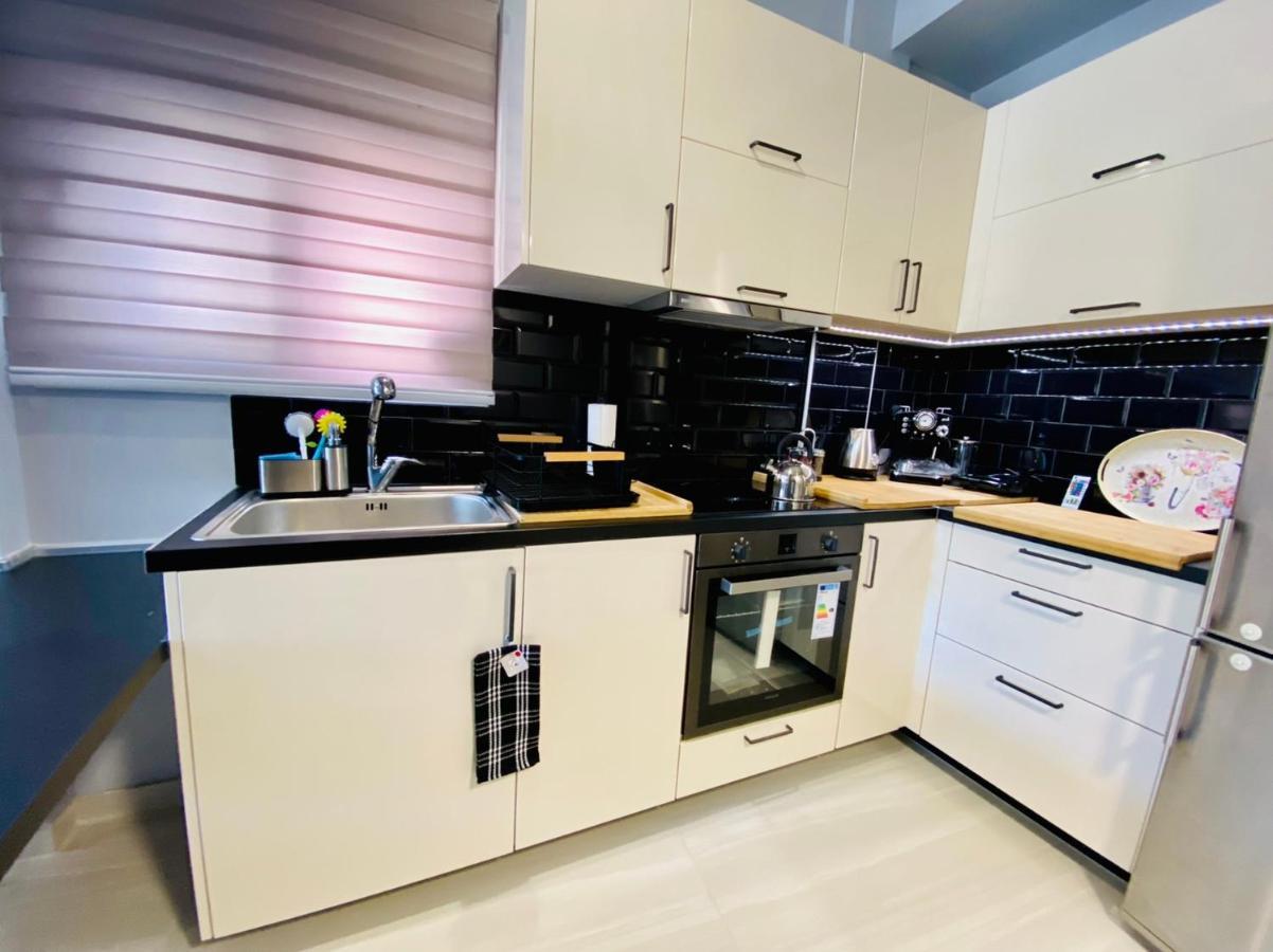 Phoenix Garden Apartments II Athena Bagian luar foto